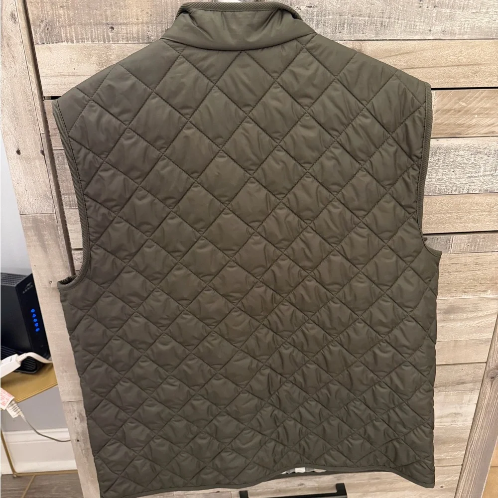 NWT Burberry Quilted Olive Green Vest - Picture 3 of 9